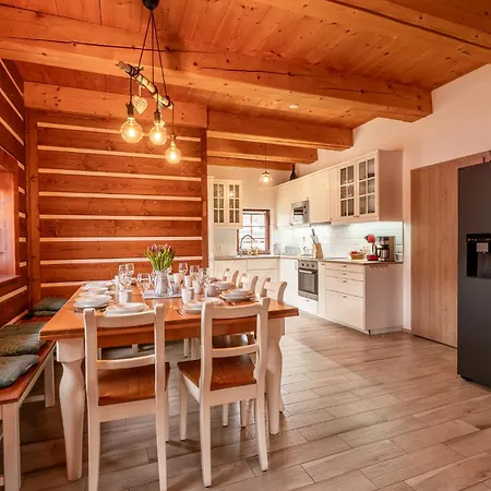 Bret V Krkonosich- Prostorna Se 3 Apartmany, Se Saunou Nebo Virivkou Alpehytte