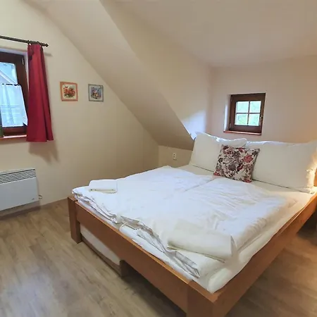 Bret V Krkonosich- Prostorna Se 3 Apartmany, Se Saunou Nebo Virivkou