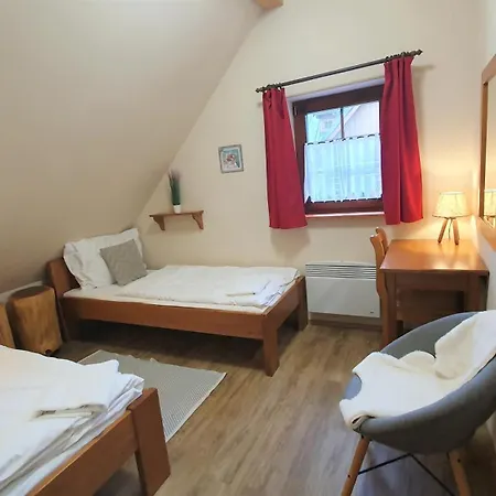 Bret V Krkonosich- Prostorna Se 3 Apartmany, Se Saunou Nebo Virivkou *