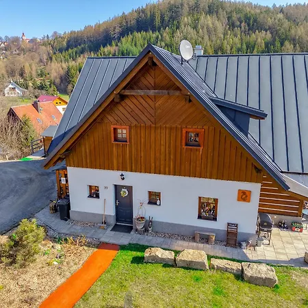 Bret V Krkonosich- Prostorna Se 3 Apartmany, Se Saunou Nebo Virivkou Chalet