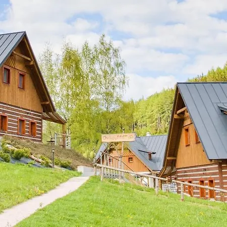 Bret V Krkonosich- Prostorna Se 3 Apartmany, Se Saunou Nebo Virivkou * Žacléř