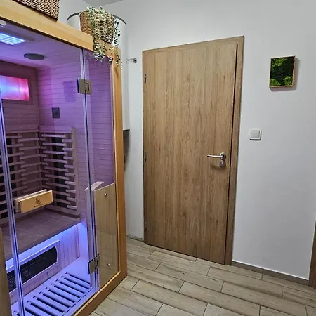 Bret V Krkonosich- Prostorna Se 3 Apartmany, Se Saunou Nebo Virivkou Dağ evi