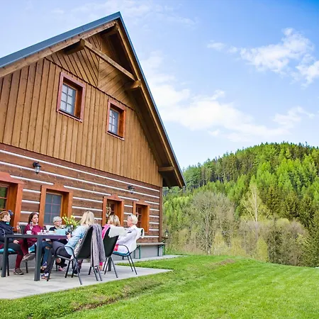 Bret V Krkonosich- Prostorna Se 3 Apartmany, Se Saunou Nebo Virivkou * Žacléř