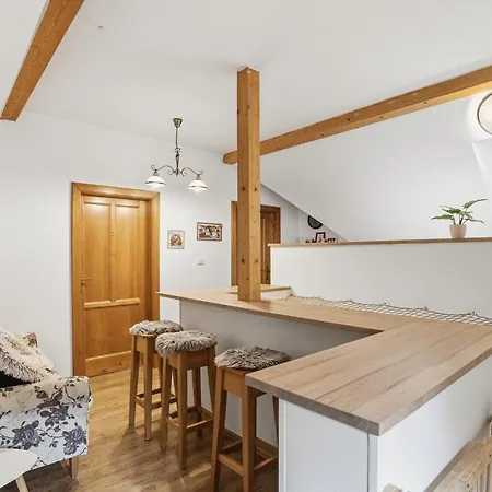 Bret V Krkonosich- Prostorna Se 3 Apartmany, Se Saunou Nebo Virivkou Alpehytte