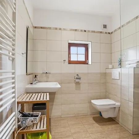 Bret V Krkonosich- Prostorna Se 3 Apartmany, Se Saunou Nebo Virivkou Dağ evi